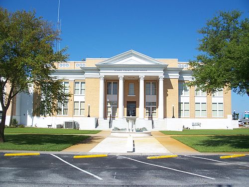 Moore Haven retirement communities