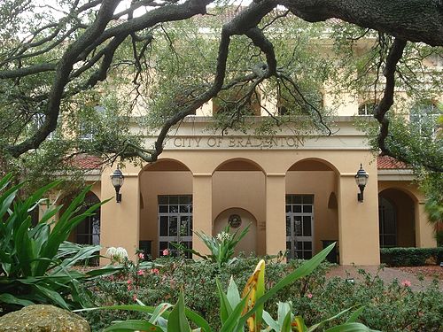 Bradenton retirement communities